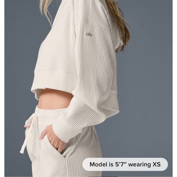 alo sweater and joggers set new condition - Picture 3 of 7